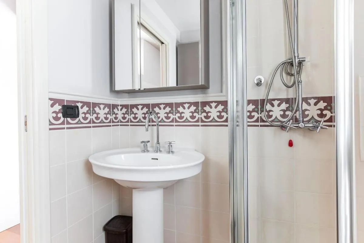 Apartment Gioia, Appartamento Super Confort A 100Mt Dal Mare A Viareggio Italy